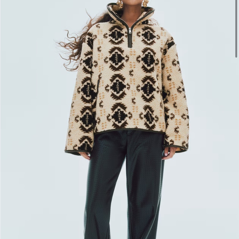 H&M Cream, Brown & Black viral HALF-ZIP TEDDY FLEECE SWEATSHIRT -L